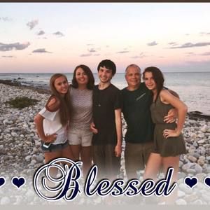 Meet your Posher, Laurie